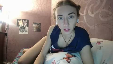 Snapshot of made_x_heaven chatting on December 6, 12:27 pm Julia online show from December 6, 12:27 pm