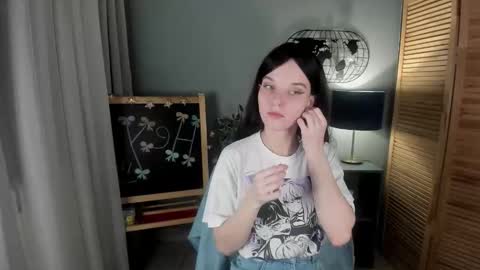 madelaines online show from November 19, 8:47 am