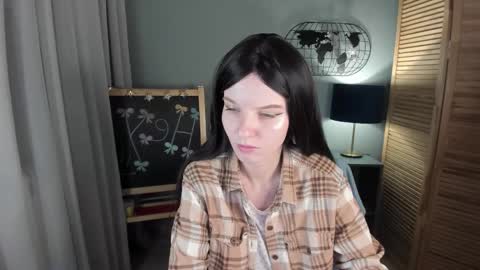 madelaines online show from November 25, 9:42 am