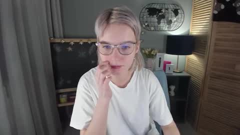madelaines online show from January 13, 9:25 am