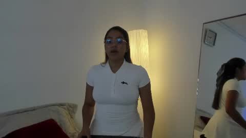 Snapshot of madelayn_torres chatting on July 8, 8:02 pm madelayn_torres online show from July 8, 8:02 pm