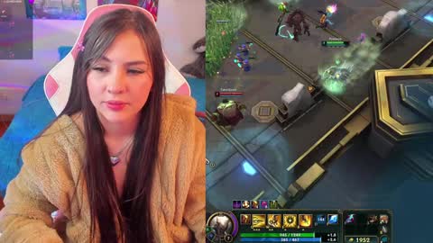 Snapshot of madeleine_shinobi chatting on December 22, 2:06 am Emily Only Fans online show from December 22, 2:06 am