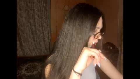 Snapshot of madeleinehodosy chatting on May 28, 8:28 pm Amelia online show from May 28, 8:28 pm