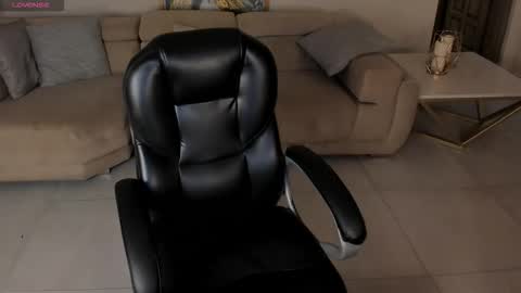 Madeline online show from December 5, 8:34 am