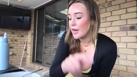 Madeline Harper online show from October 29, 3:20 am