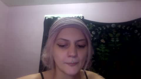 Snapshot of madelinevalentine chatting on September 26, 4:49 am madeline online show from September 26, 4:49 am