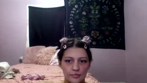 madeline online show from February 26, 4:22 am