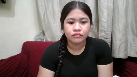 Snapshot of madelline2001 chatting on June 14, 9:11 am madelline2001 online show from June 14, 9:11 am