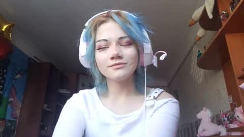 Snapshot of madgezari chatting on February 13, 6:09 am Alice Kaneki online show from February 13, 6:09 am