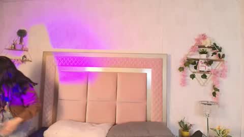 madhison_5 online show from March 1, 12:18 pm