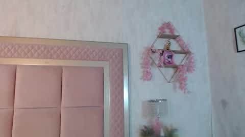 madhison_5 online show from March 28, 12:05 pm