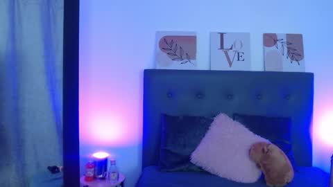 Madelein online show from February 18, 2:51 am