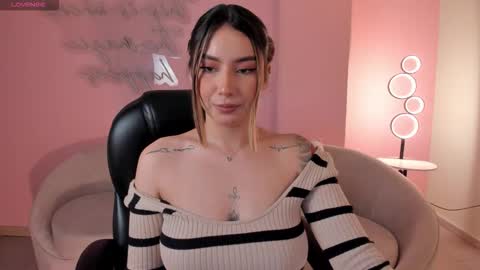 Maddi Collins online show from December 21, 5:20 pm