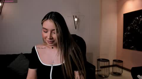 Snapshot of madisoncollinsx chatting on March 21, 12:10 pm Maddi Collins online show from March 21, 12:10 pm