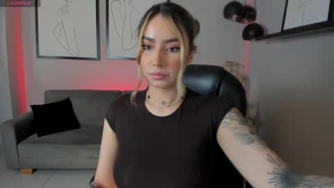 Snapshot of madisoncollinsx chatting on April 22, 11:01 am Maddi Collins online show from April 22, 11:01 am