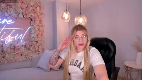 Madison Kane online show from March 12, 11:16 am