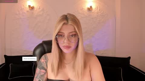 Madison Kane online show from May 26, 11:39 am
