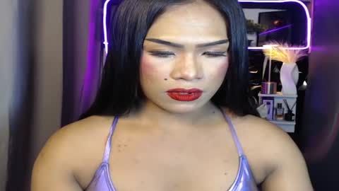 MADISONWILL online show from April 9, 9:15 am