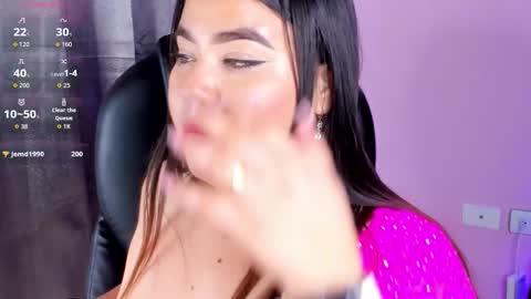 madissonlee__ online show from September 15, 7:47 pm