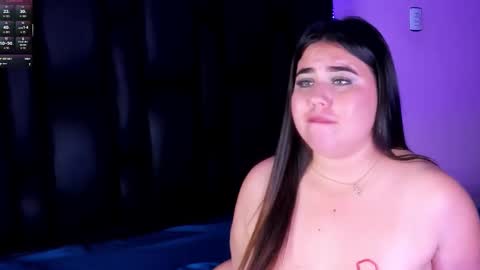 madissonlee__ online show from October 8, 8:28 pm
