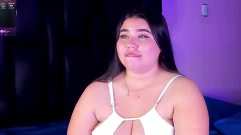 madissonlee__ online show from October 10, 7:24 pm