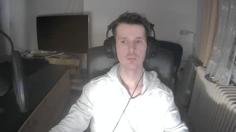 Snapshot of madnessss1215 chatting on March 2, 9:54 pm madnessss1215 online show from March 2, 9:54 pm