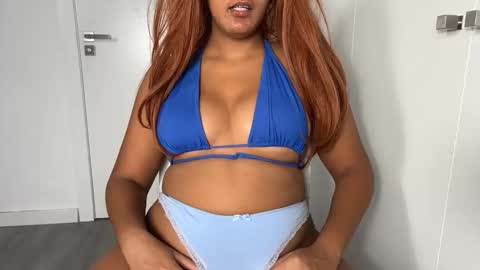 Snapshot of madsnextdoor chatting on October 1, 8:26 pm Maddie online show from October 1, 8:26 pm