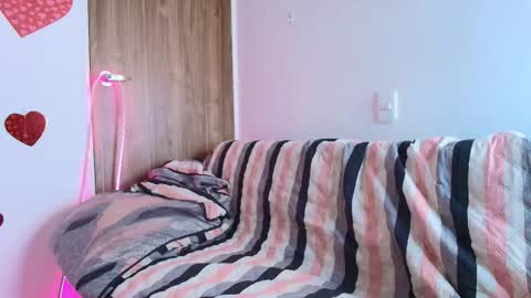 mady  online show from February 5, 4:28 am