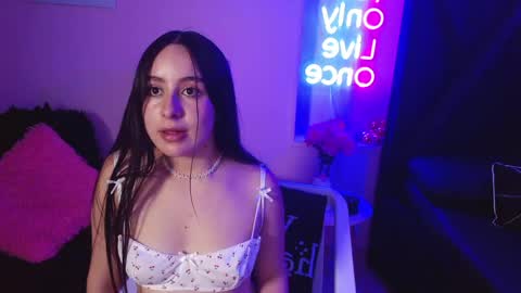 Snapshot of madyy_star chatting on May 24, 8:58 pm madyy_star online show from May 24, 8:58 pm