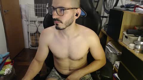 Snapshot of madziula chatting on February 12, 5:15 am Peter online show from February 12, 5:15 am