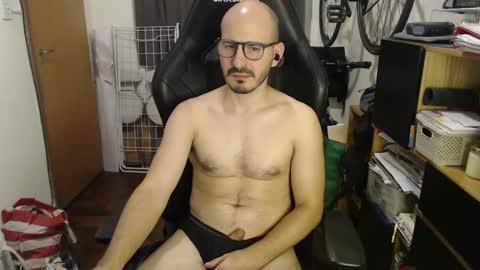 Snapshot of madziula chatting on March 11, 5:16 am Peter online show from March 11, 5:16 am