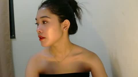 Snapshot of mae_luna chatting on June 18, 11:53 pm mae_luna online show from June 18, 11:53 pm