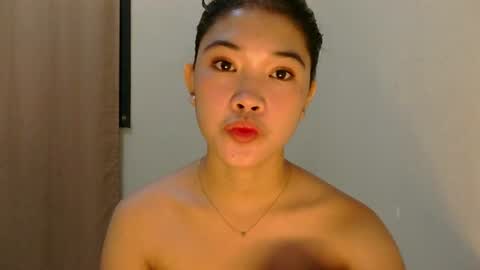 Snapshot of mae_luna chatting on June 22, 12:02 am mae_luna online show from June 22, 12:02 am