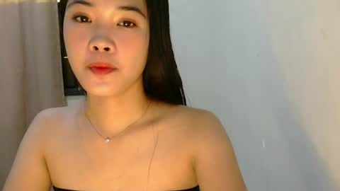 Snapshot of mae_luna chatting on June 25, 12:10 am mae_luna online show from June 25, 12:10 am