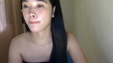 Snapshot of mae_luna chatting on June 25, 5:12 am mae_luna online show from June 25, 5:12 am