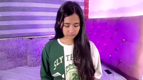 Snapshot of maeena chatting on February 3, 2:55 pm maeena online show from February 3, 2:55 pm