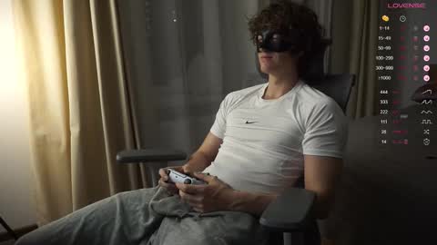 Snapshot of maestro3369 chatting on October 28, 7:16 pm Mike XMaestro 3369 online show from October 28, 7:16 pm