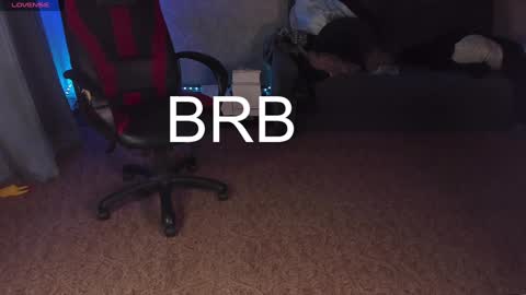 Maevee online show from December 3, 9:33 am