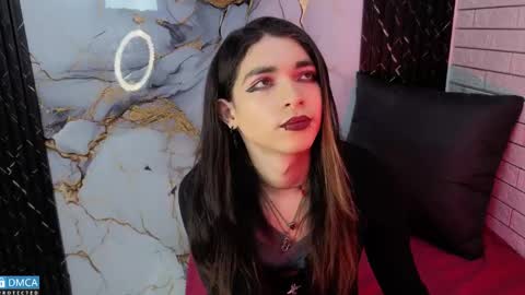 maevekuro online show from April 15, 1:56 am