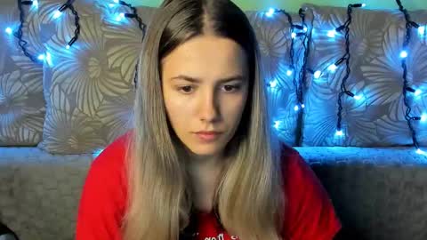 Maggie online show from October 30, 3:52 am