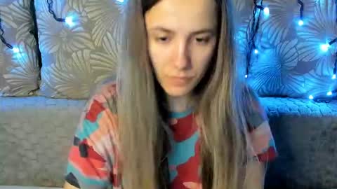 Snapshot of maggiecake chatting on June 21, 3:31 am Maggie online show from June 21, 3:31 am