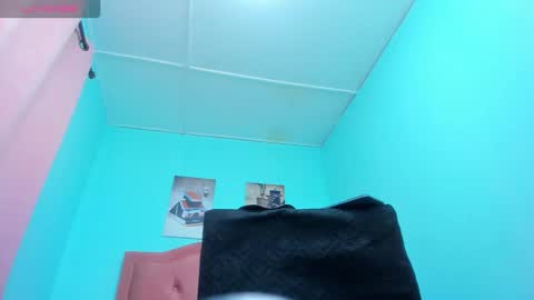 Snapshot of maggy_big_tits chatting on November 14, 12:20 am maggy_big_tits online show from November 14, 12:20 am