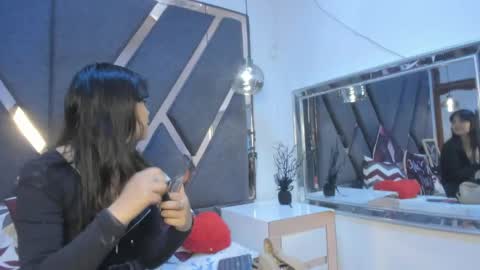 Snapshot of maggyx_69 chatting on May 25, 1:28 pm Kimy online show from May 25, 1:28 pm