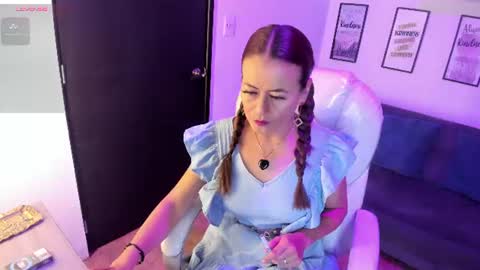 Snapshot of maghenta chatting on June 13, 12:14 pm Maghenta-MS mature online show from June 13, 12:14 pm