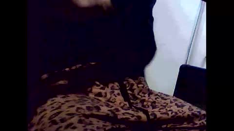 Snapshot of magic199 chatting on February 16, 12:45 pm romantic online show from February 16, 12:45 pm