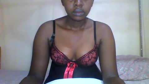 Snapshot of magic_bliss chatting on February 7, 6:06 am Bliss online show from February 7, 6:06 am
