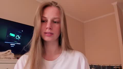 Alice  online show from April 15, 12:34 pm