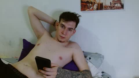 Snapshot of magic_fantasy77 chatting on June 29, 12:28 am magic_fantasy77 online show from June 29, 12:28 am