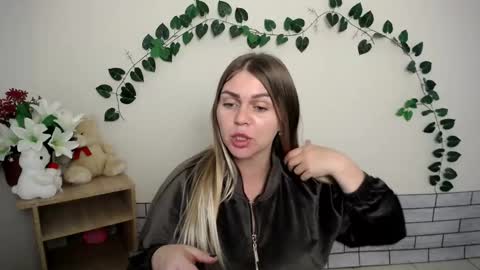 Snapshot of magic_katarina_ chatting on October 3, 9:06 am magic_katarina_ online show from October 3, 9:06 am