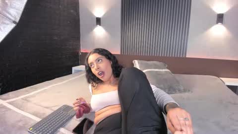 Snapshot of magic_marg chatting on September 18, 10:12 pm Marge online show from September 18, 10:12 pm